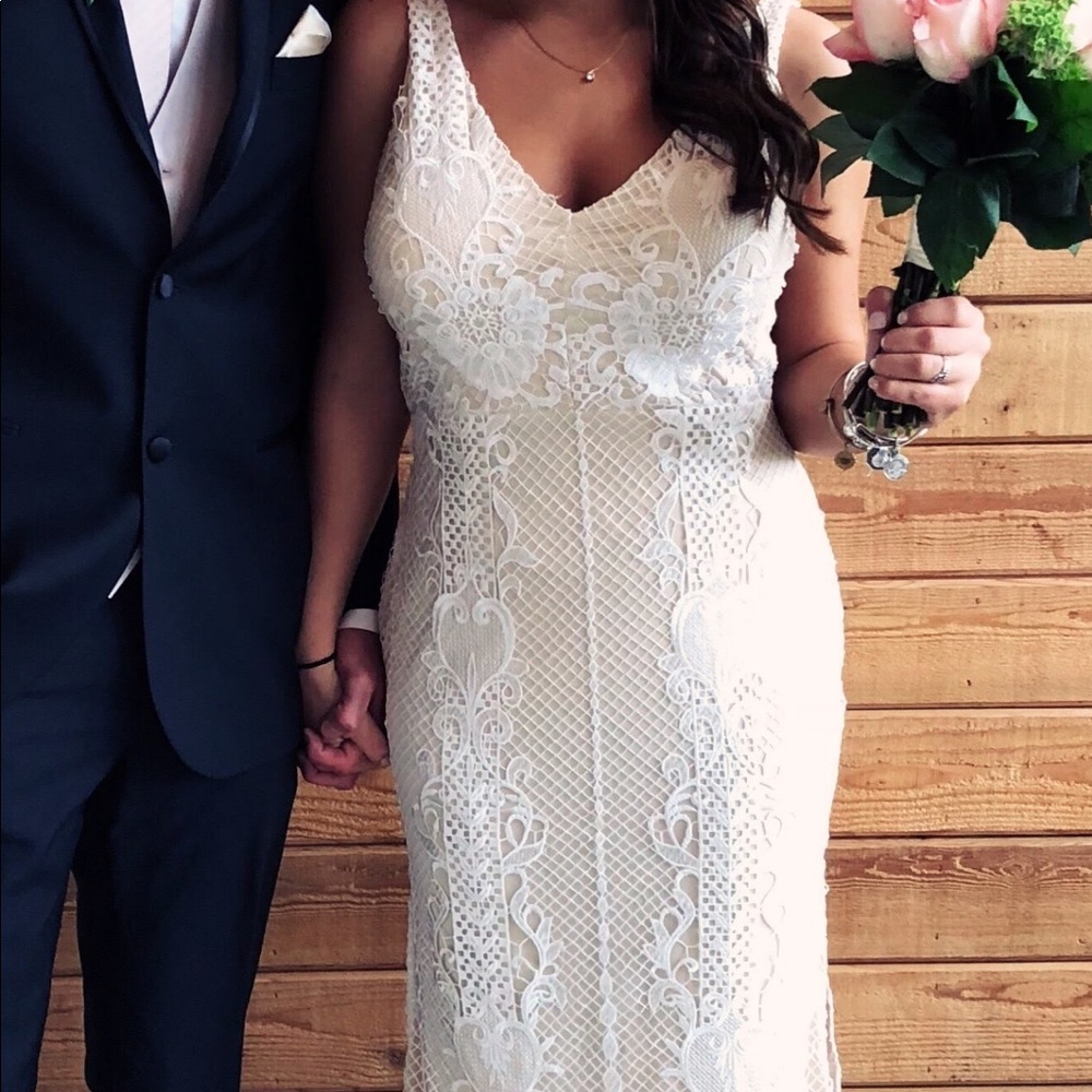 Prom dress (white lace)